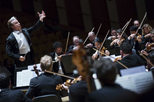 Roberto Abbado dirige en Les Arts la 'Séptima' de Mahler con la Orquestra de la Comunitat 