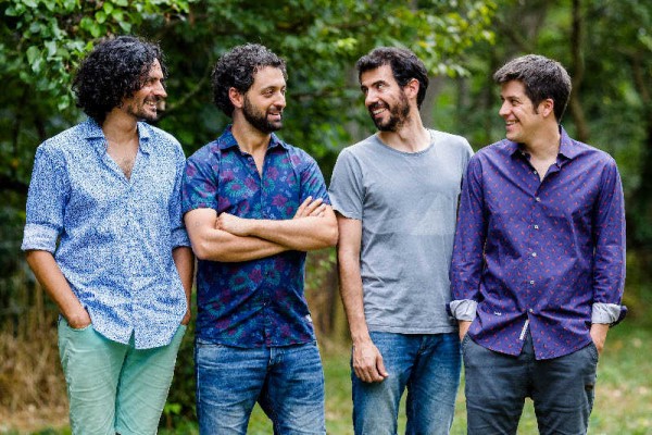 Els Amics de les Arts interpreten els temes del seu últim treball, 'Un estrany poder', en el Palau