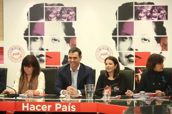 El PSOE estudia una moción de censura contra Rajoy tras la sentencia de Gürtel