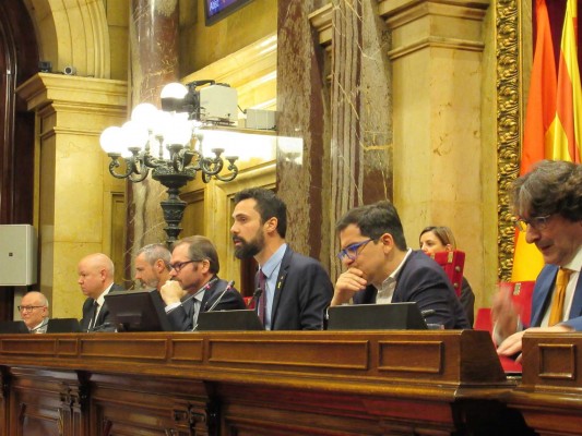 Torrent insiste que los consellers nombrados por Torra tienen sus derechos políticos 