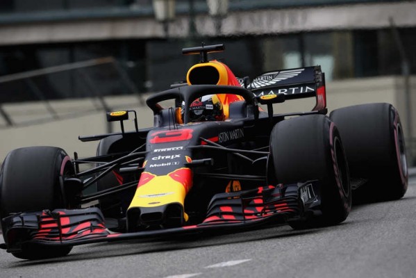 Ricciardo logra la 'pole' en Mónaco, con Alonso séptimo y Sainz octavo