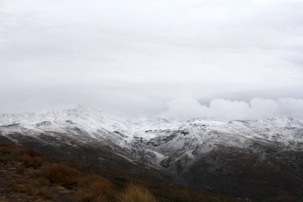 FOTOGALERÍA | Las mejores imágenes de la primera nevada del otoño en Sierra Nevada