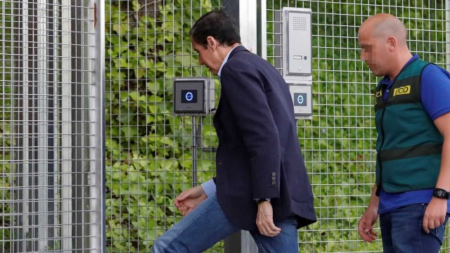 La corrupción no viaja sola
