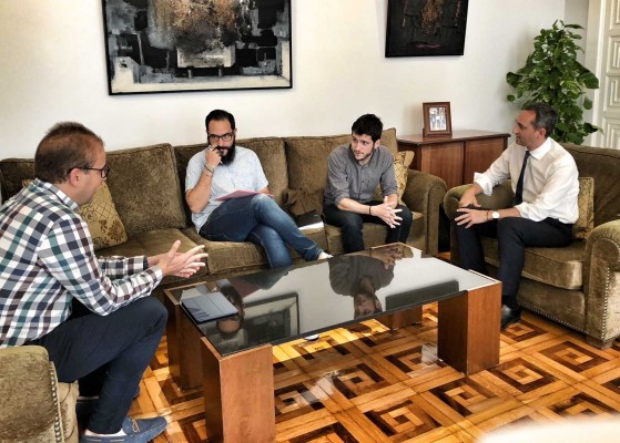 Sánchez (PP) intenta implicar a Podemos en la aprobación de las 'ayudas a la carta' y Estañ le afea su arbitrariedad