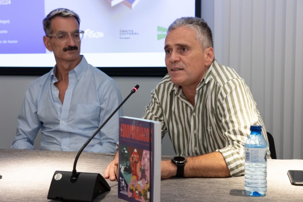 Presentación de la guía 'Enomaníacos' de 5Barricas (Fotos: Pepe Olivares)