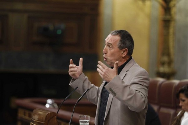 Compromís garantiza en el Congreso su apoyo a la moción de censura contra Rajoy