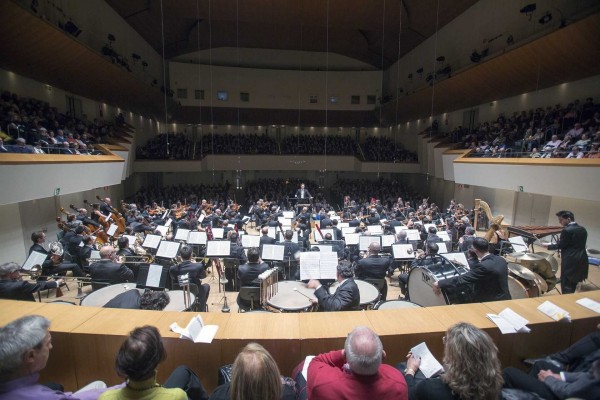 El Palau de la Música presenta por primera vez la temporada a los abonados en una gala con la OV