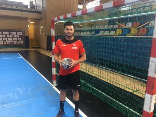 El Teucro ficha a Natan Suárez, primera línea de Agustinos 