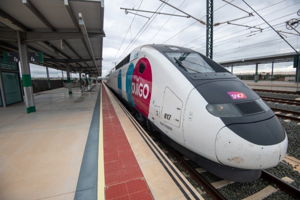 Ouigo cancela un tren en Madrid entre Valladolid y Valencia por seguridad debido a una avería técnica