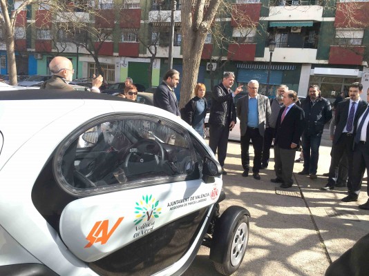 Renault Retail Group Levante entrega a agricultores de la Vega la flota más numerosa de eléctricos vendida en España