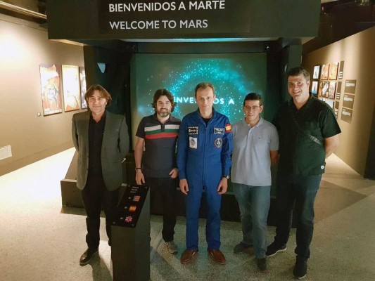 La UV diseña un visor holográfico para 'viajar' a Marte desde el Príncipe Felipe