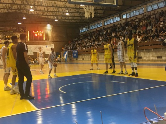 El HLA Alicante pierde la tercera batalla pero no la guerra
