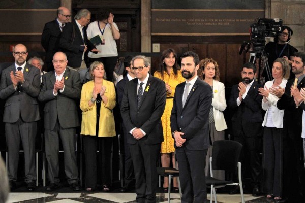 Los consellers toman posesión y prometen 