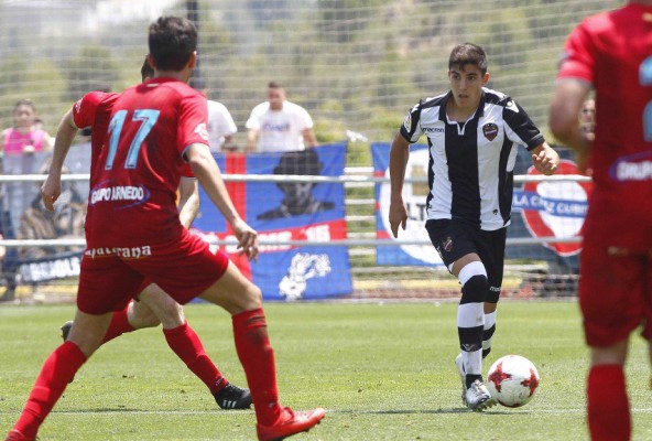 El Atlético Levante arranca en Villalba el camino largo hacia Segunda B