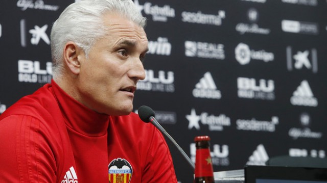 Uría opina que el Valencia tiene margen de crecimiento futbolístico y físico

