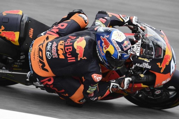Oliveira reina en Mugello donde Mir sube al podio