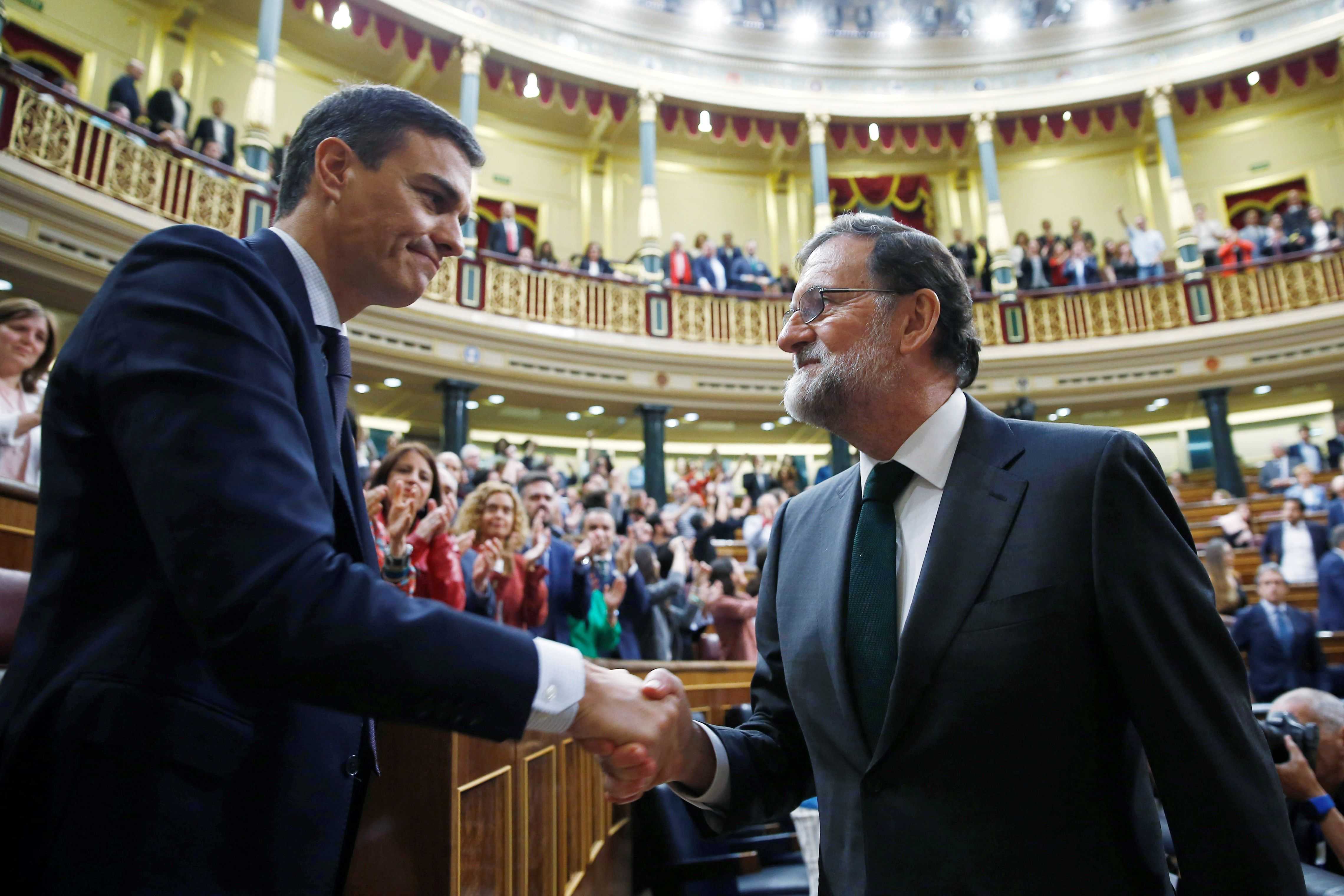 ¿Hacia dónde se moverán los mercados con Pedro Sánchez de presidente? Al habla con 8 financieros