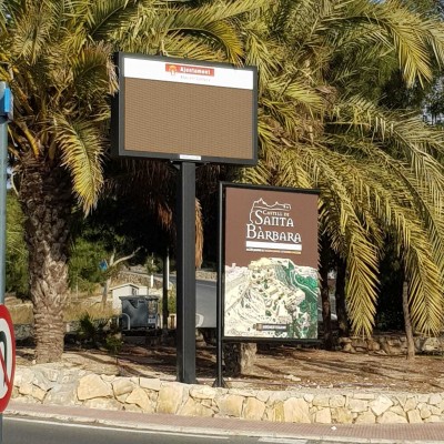 El PSOE acusa al PP de 'abandonar' la Playa de Aguamarga y los paneles informativos del Castillo