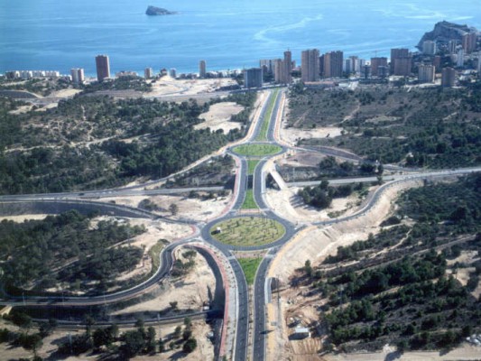 Proyectos Temáticos prorroga a Audeca el contrato de mantenimiento de los viales de Terra Mítica