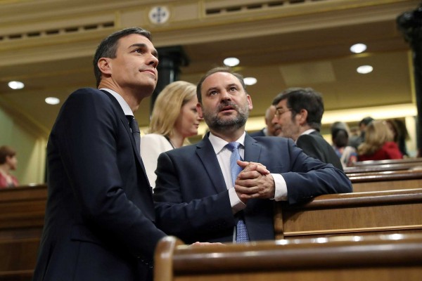 Ábalos, un valenciano ante la infinidad de infraestructuras pendientes de la Comunitat