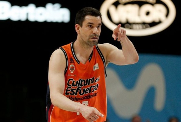 Rafa Martínez, intervenido en la rodilla derecha