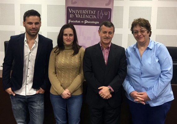 Una investigación revela que el exceso de alumnos en el aula aumenta el síndrome de 'burnout' en profesores de ESO