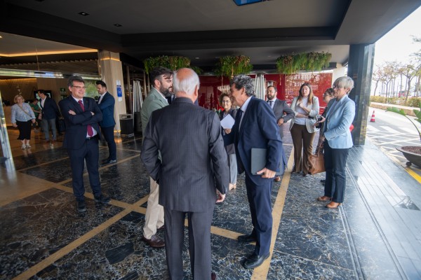 José Luis Escrivá en el almuerzo de APD en Alicante (Fotos: Rafa Molina)
