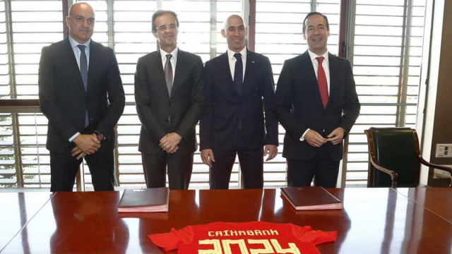 CaixaBank se convierte en socio financiero de la RFEF y patrocinará a la Selección Española de fútbol hasta 2024