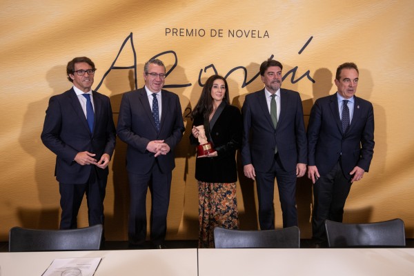 Cristina López Barrio gana el Premio Azorín de Novela 2024 (FOTOS: Rafa Molina)
