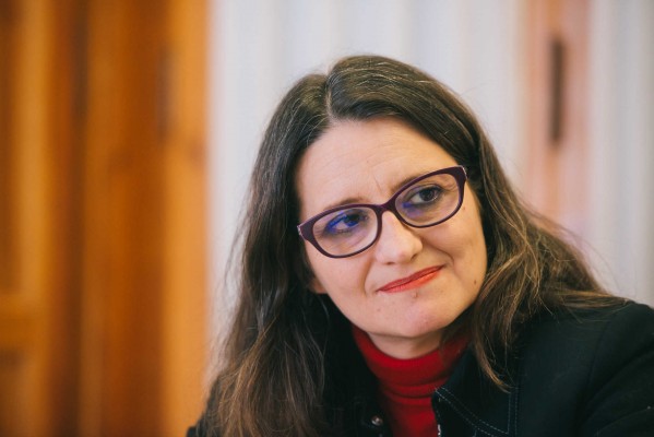 Oltra asegura que queda un año para 