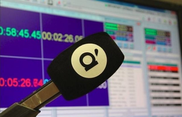 À Punt inicia las emisiones televisivas definitivas con un informativo

