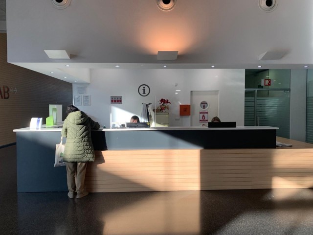 El comité del hospital de Dénia se muestra a favor de estatutarizar a los trabajadores y pide participar en el baremo
