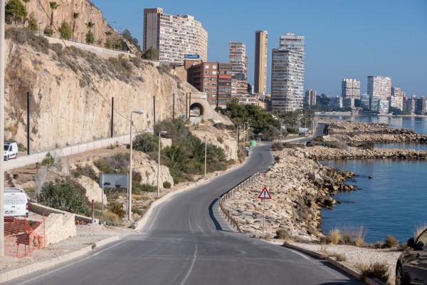 Así avanza la vía verde en el antiguo trazado del 'trenet' (Fotos: Rafa Molina)