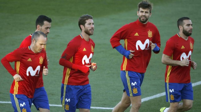 Carvajal vuelve al grupo; Piqué entrena con normalidad