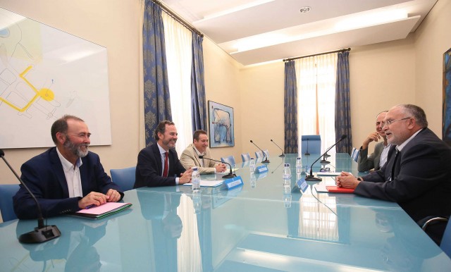 La Diputación de Alicante recurre a Antoni Such (PSPV) para que presione a Compromís en las ayudas 'a la carta'