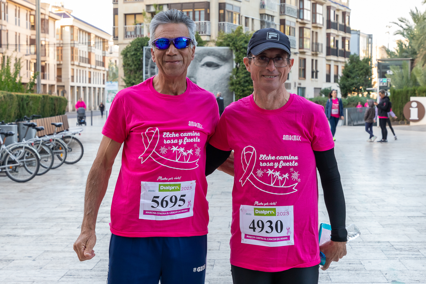 XIX Carrera contra el cáncer de mama de Amacmec en Elche (Fotos: PEPE OLIVARES)