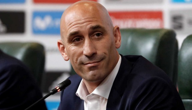  Luis Rubiales: 