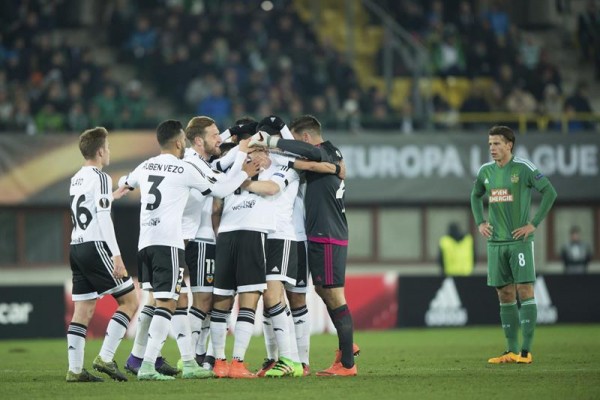 El Valencia CF golea en Austria y ya espera rival en octavos
