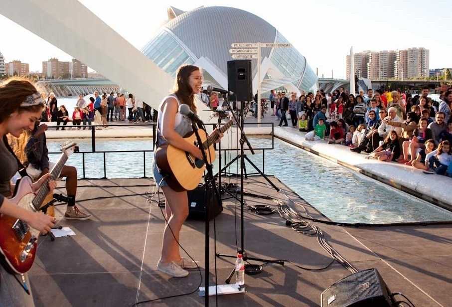 De Oriente Medio a la India: la música más internacional se da cita en 'Un lago de conciertos'