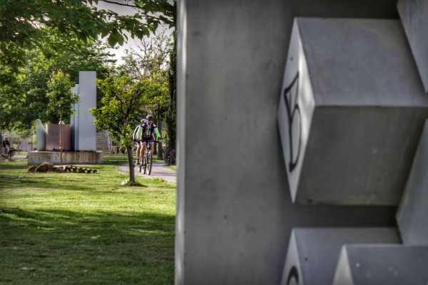 El exdirector del Reina Sofía asegura que las obras de Rueda del IVAM son auténticas


