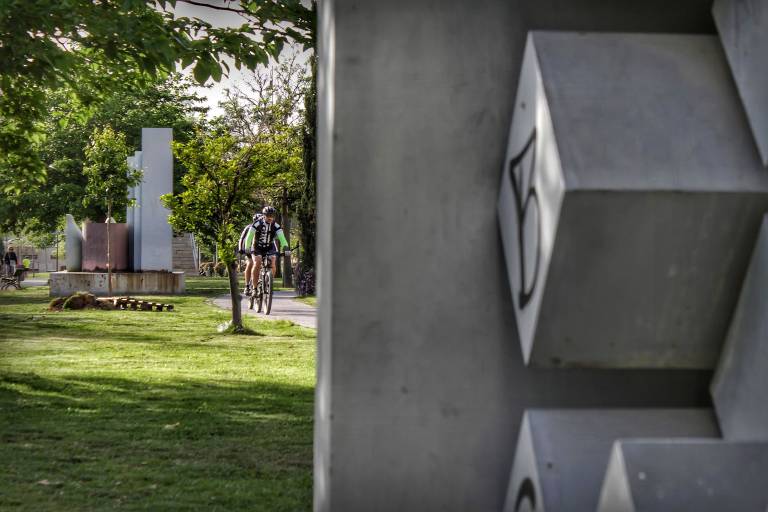 El exdirector del Reina Sofía asegura que las obras de Rueda del IVAM son auténticas

