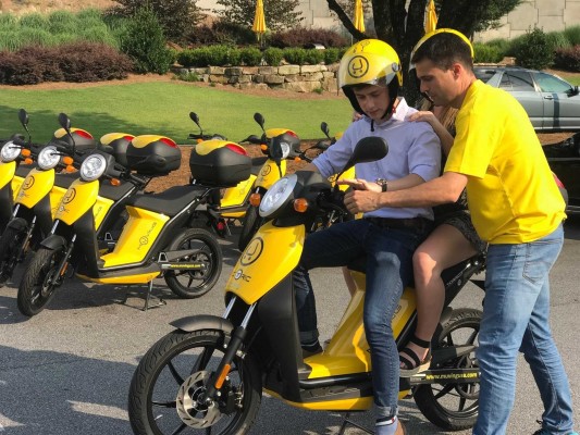La firma española de alquiler de motos eléctricas Muving empieza a operar en Estados Unidos