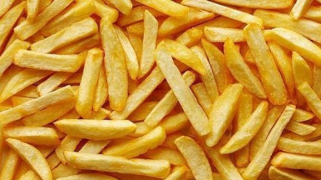 Un escaldado previo reduce el compuesto cancerígeno de las patatas fritas