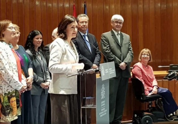 Los altos cargos de Sanidad prometen en su toma de posesión 