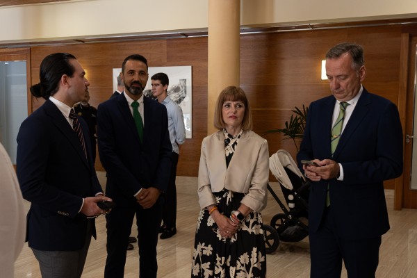 Toma de posesión de la nueva corporación con Pablo Ruz como alcalde de Elche. (Fotos: PEPE OLIVARES)