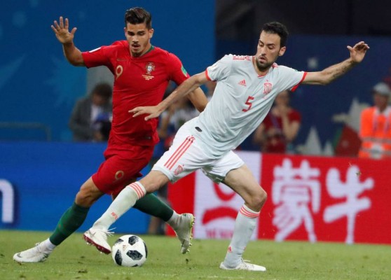 Sergio Busquets, único apercibido de sanción en España