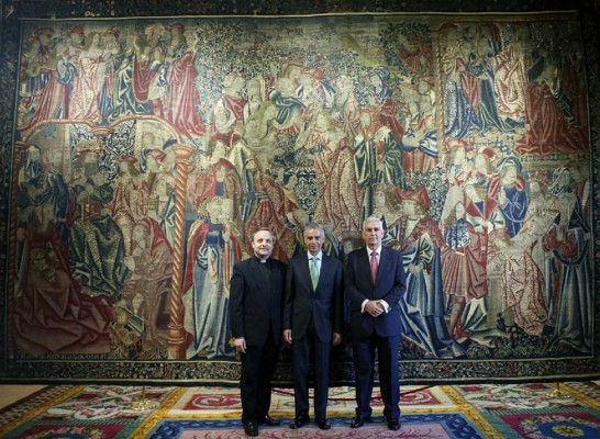 València luce restaurados los tapices del Colegio del Patriarca, obras del siglo XVI