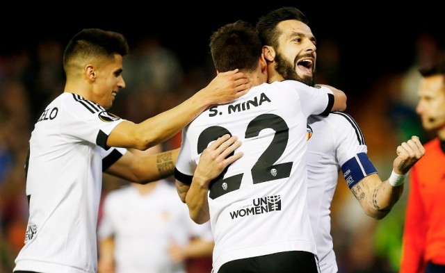 Negredo recupera la sonrisa una vuelta después del 'destierro' con Nuno