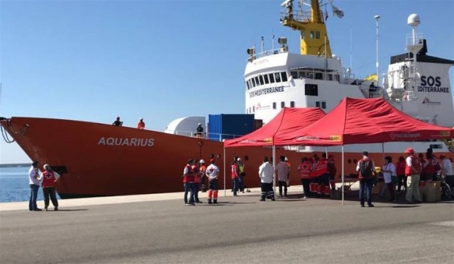 El 'Aquarius' parte de València rumbo a nuevas misiones de rescate en la costa libia
