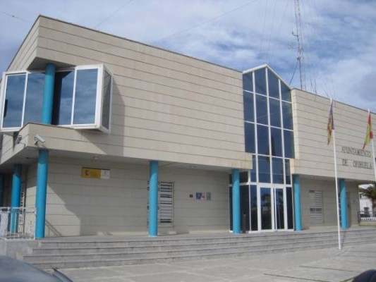 La oficina de Turismo en la costa reabre hoy con una nueva persona contratada